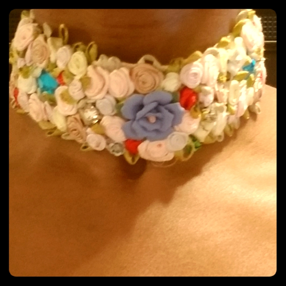 Flower Bouquet choker and bracelet